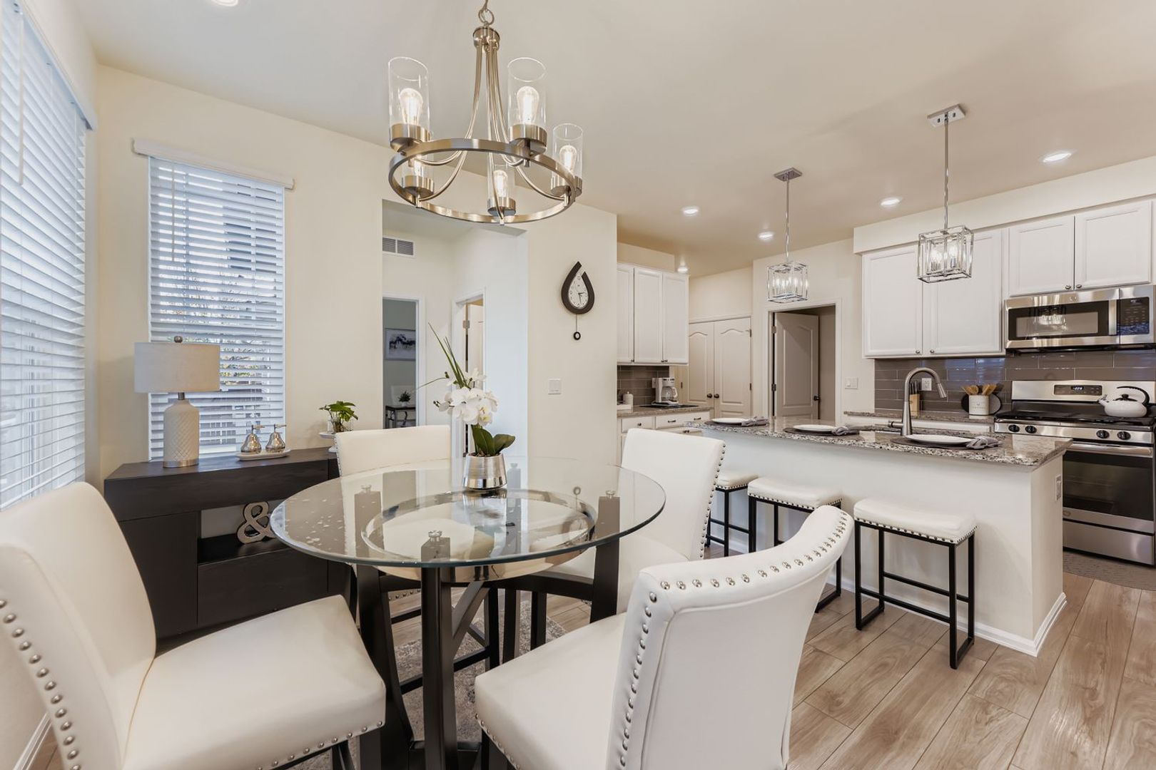 Thornton House: 14127 Jackson St