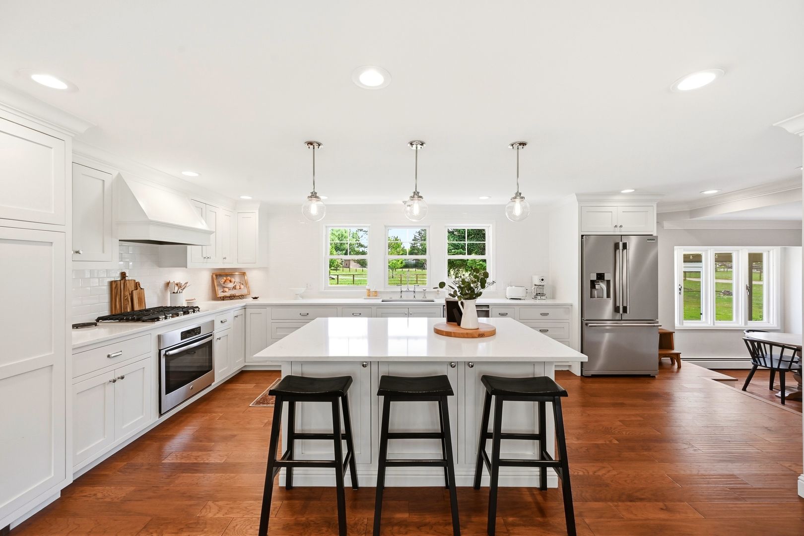 Boulder House: 516 Country Ln
