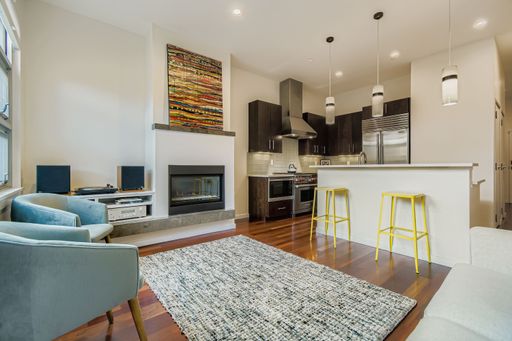 Luxury Pearl Street 1BDR – photo 1