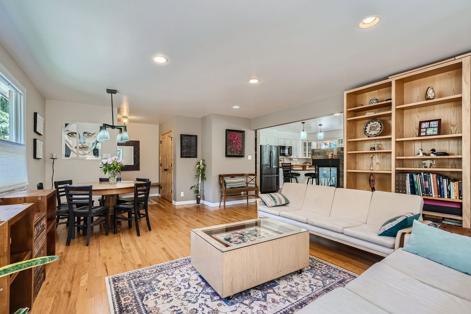 Boulder House: 860 Willowbrook Rd.