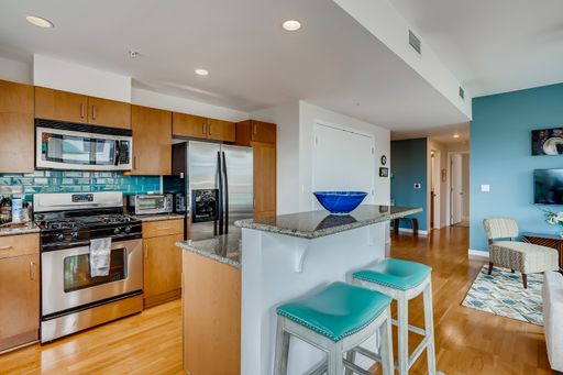 2BDR Condo w/ AMAZING private patio & amenities! – photo 1