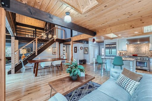 Mountain Retreat: Fully Furnished 3 BDR Home with Sauna – photo 1