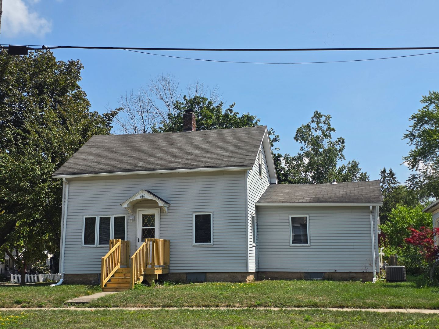 Appleton House: 616 N State Street
