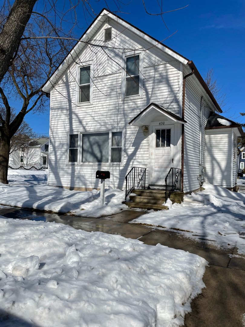 Kaukauna House: 430 Whitney Street