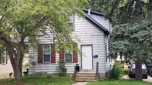 1168 1/2 Shawano Ave – photo 1