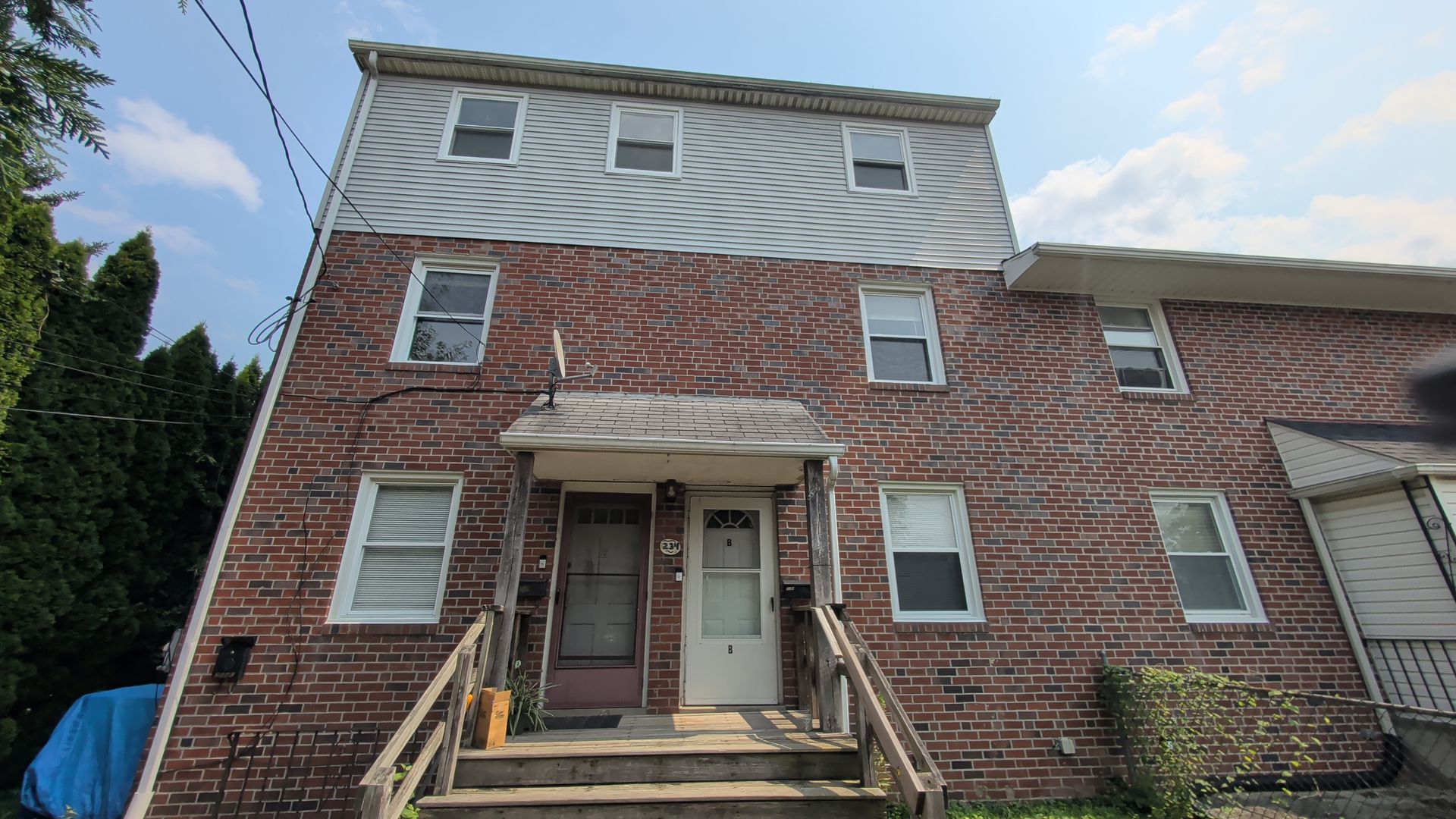 Oreland Apartment: 234 Plymouth Ave