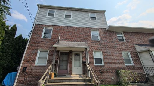 NEWLY Renovated 4 BR - 2BA - HW Floors - Granite - W/D - Parking - Springfield SD