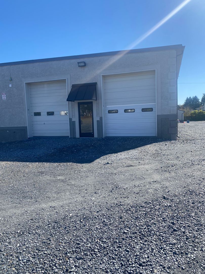 Warehouse space w/ small office AVAILABLE