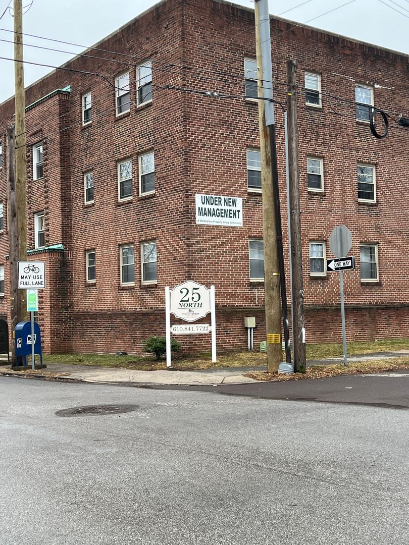 Pottstown Apartment: 25 N Franklin St