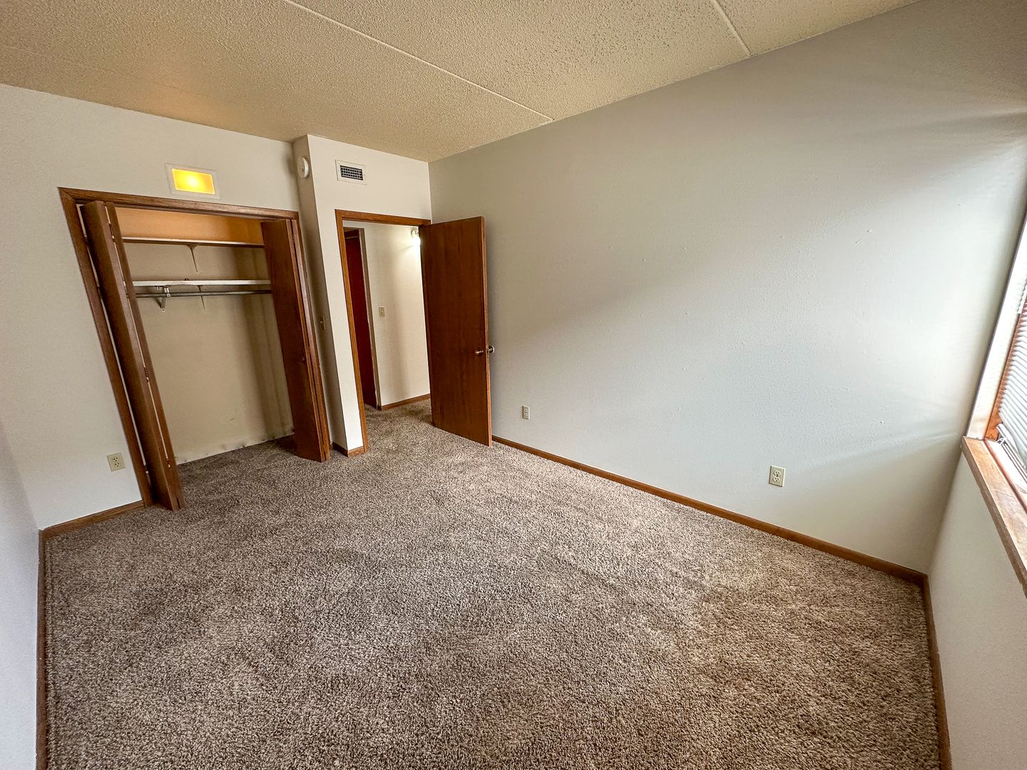 246 N Hyland Ave 6 of 19