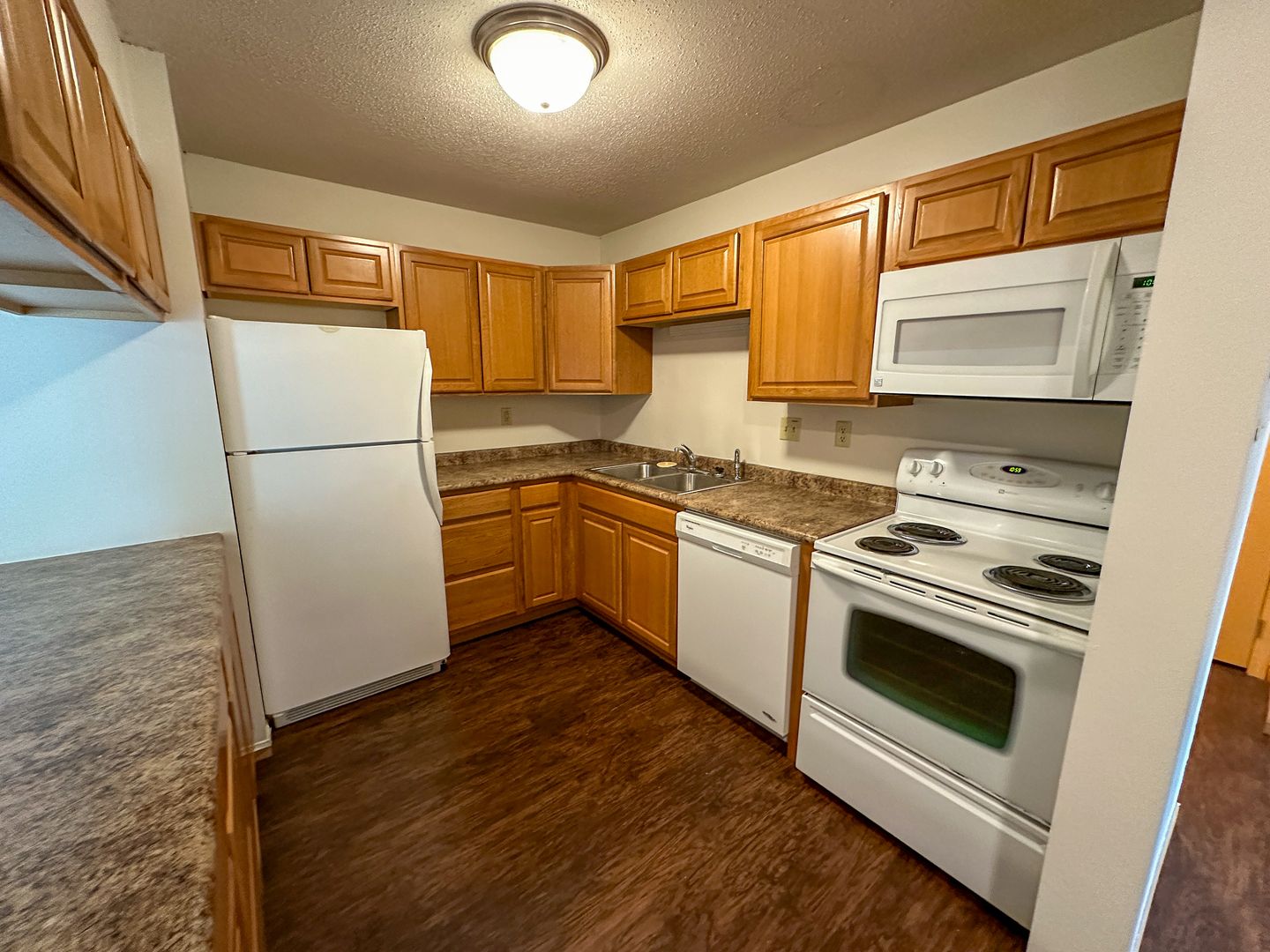 Ames Apartment: 247 Sheldon Ave