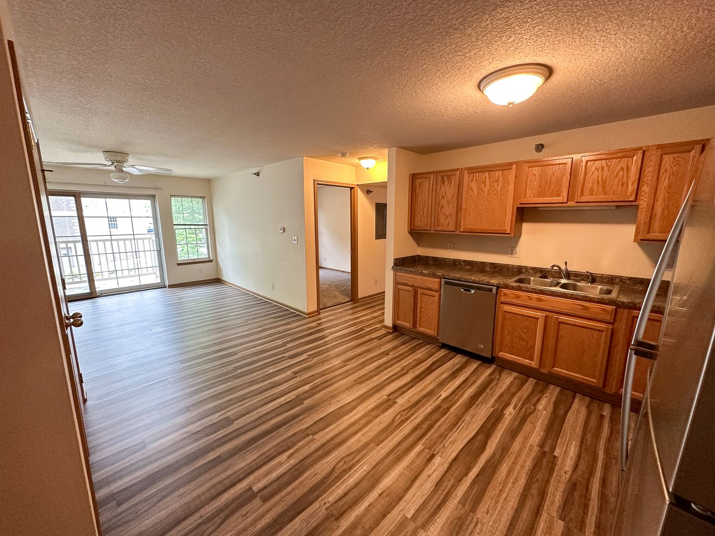 Ames Apartment: 121 Beach Ave