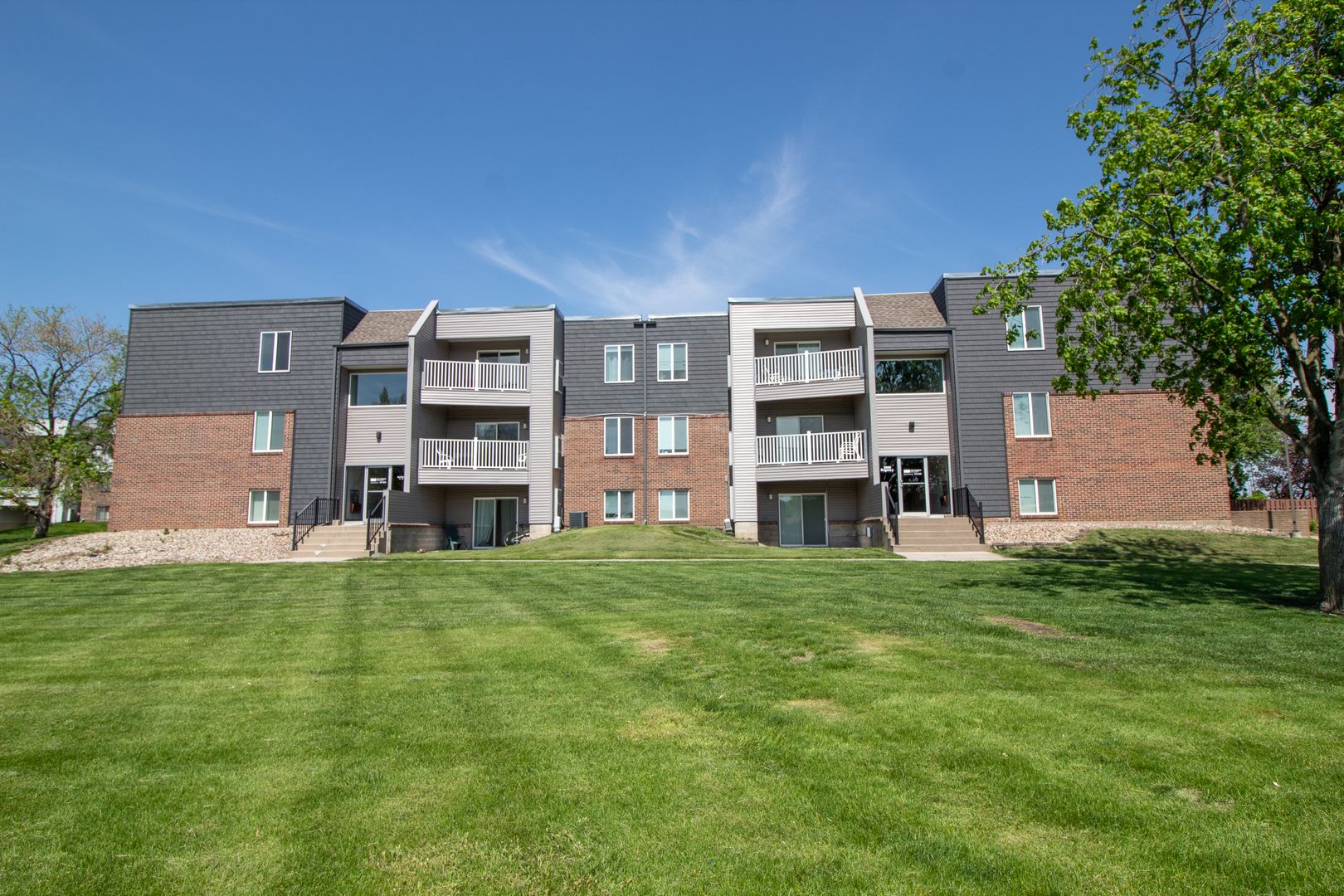 Ames Apartment: 3000 Regency Ct