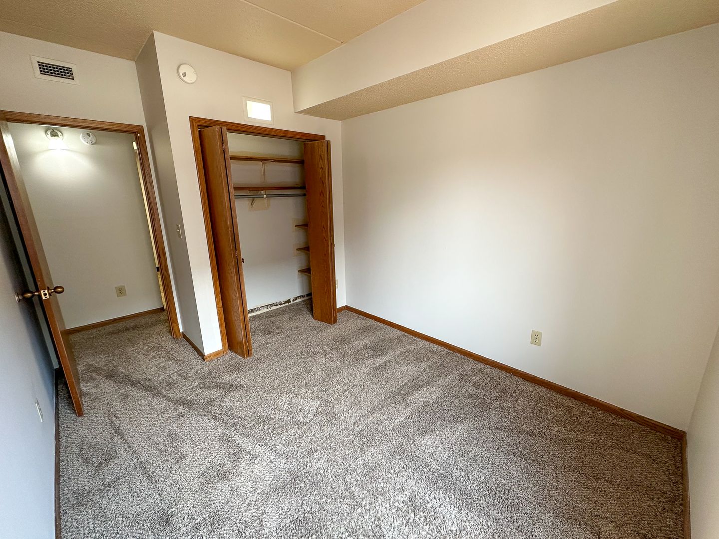 246 N Hyland Ave 4 of 19