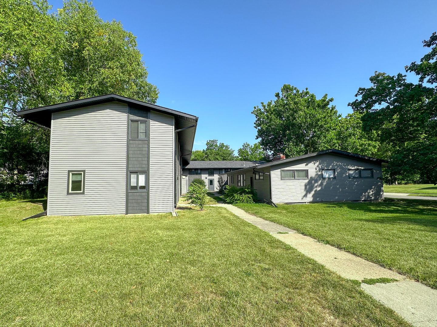 Ames Apartment: 3319 Story Street