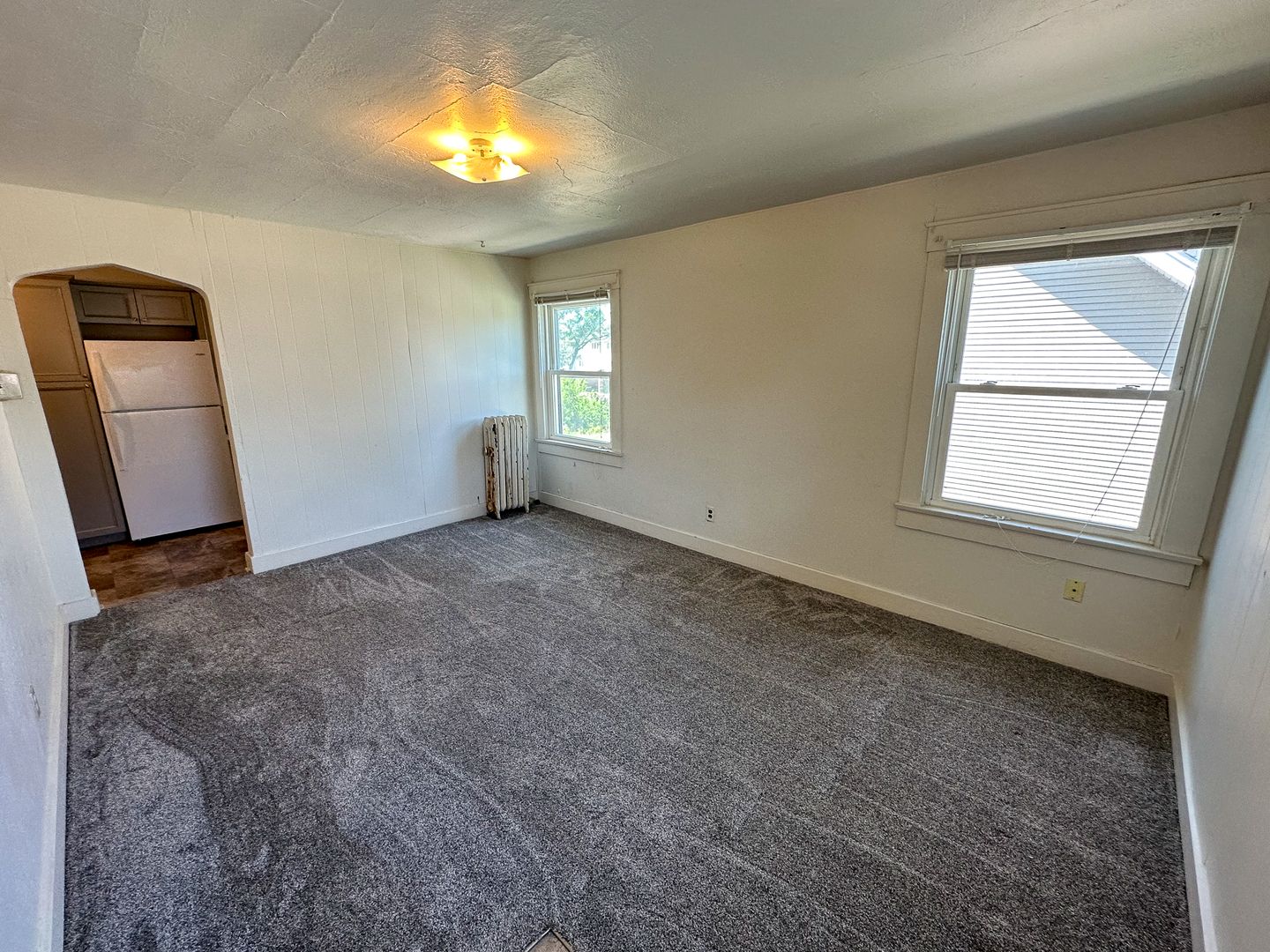 Ames Apartment: 141 Campus Ave