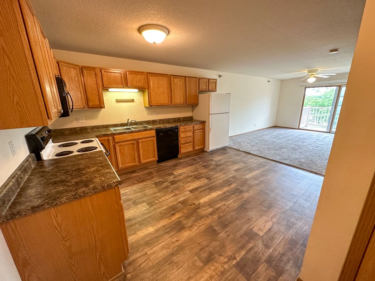 Ames Apartment: 121 Beach Ave
