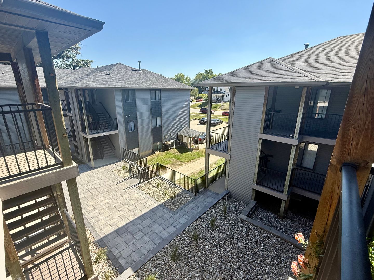 Ames Apartment: 312 Hillcrest Ave