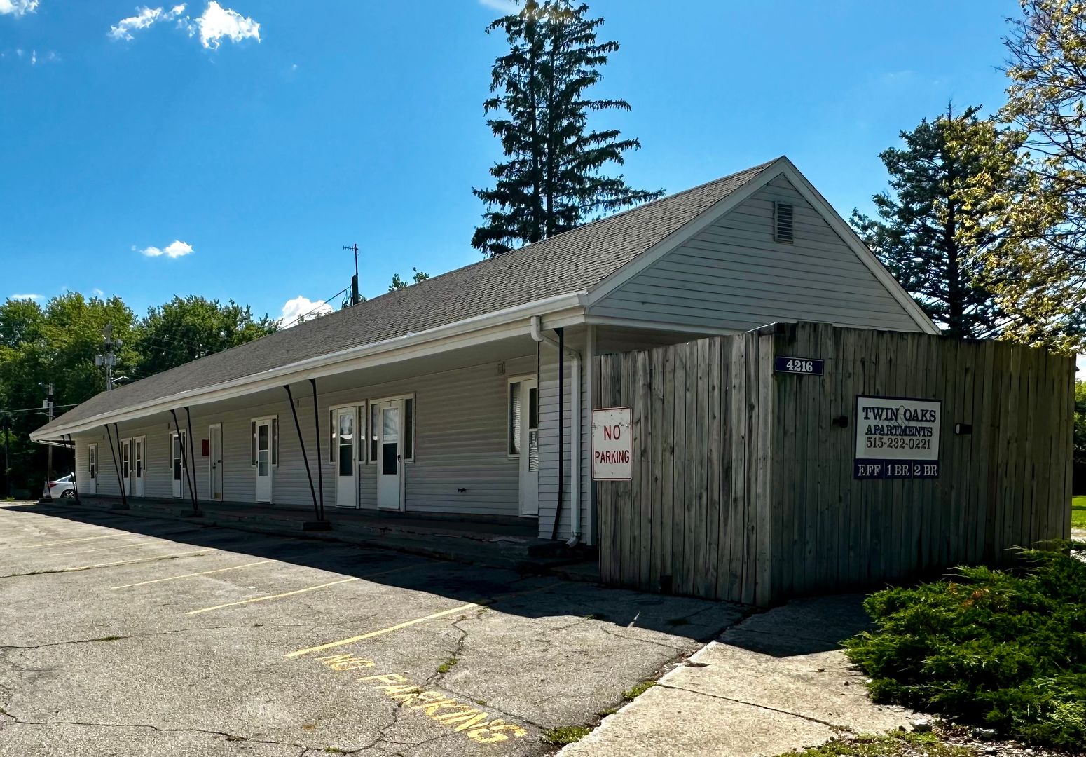 Ames Apartment: 4216 Lincoln Swing St