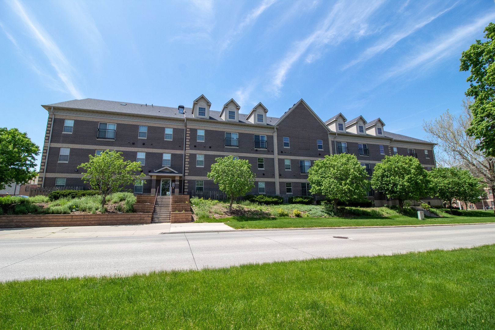 Ames Apartment: 205 Beach Ave