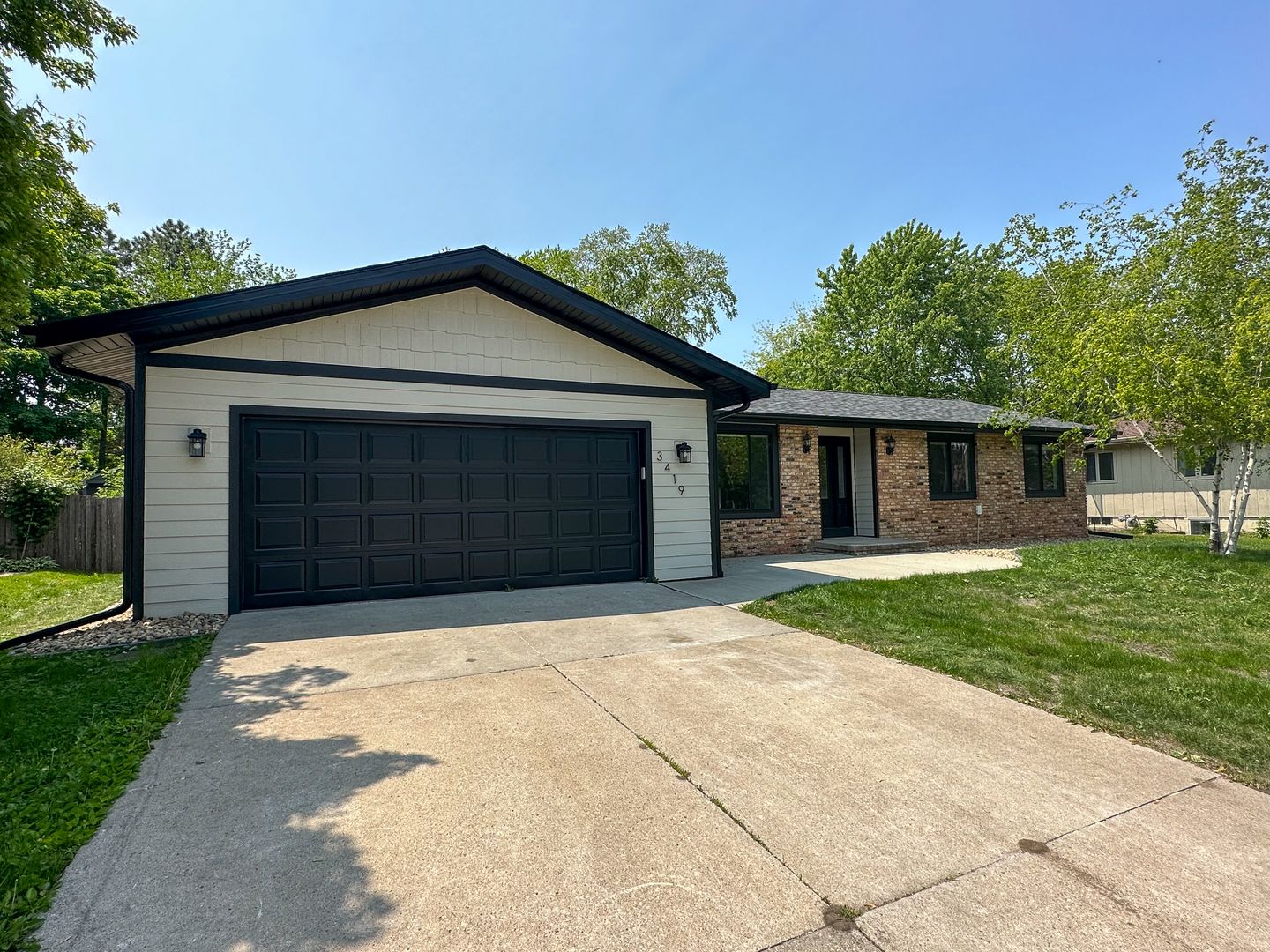 Ames House: 3419 Taft Ave