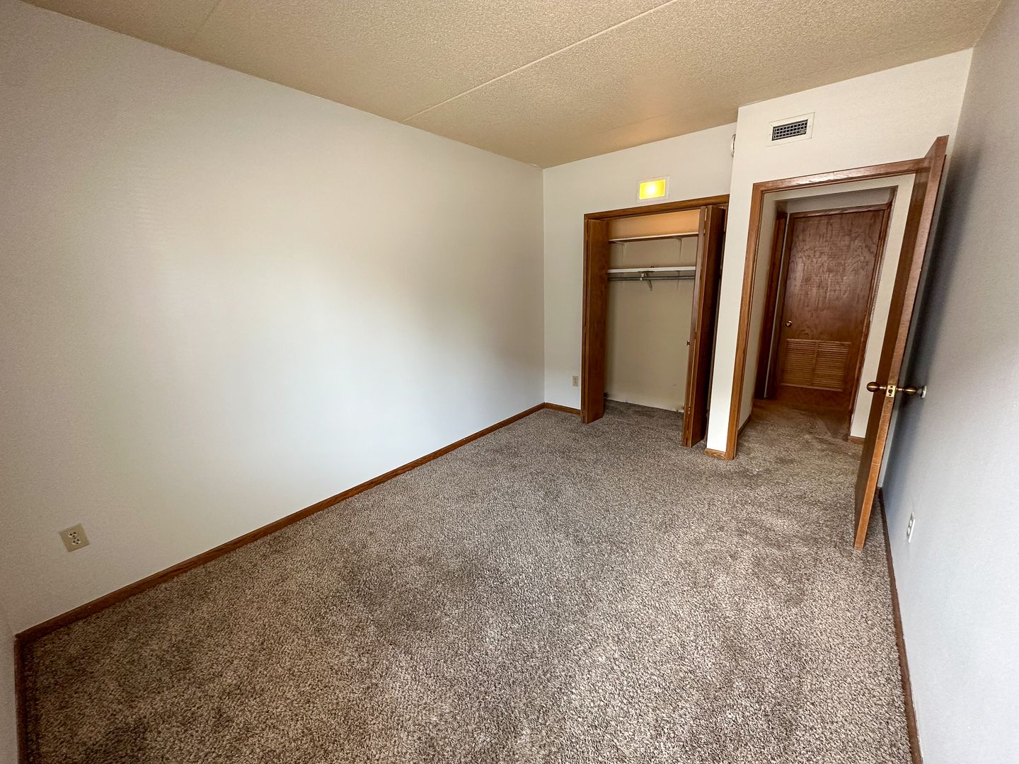 246 N Hyland Ave 5 of 12