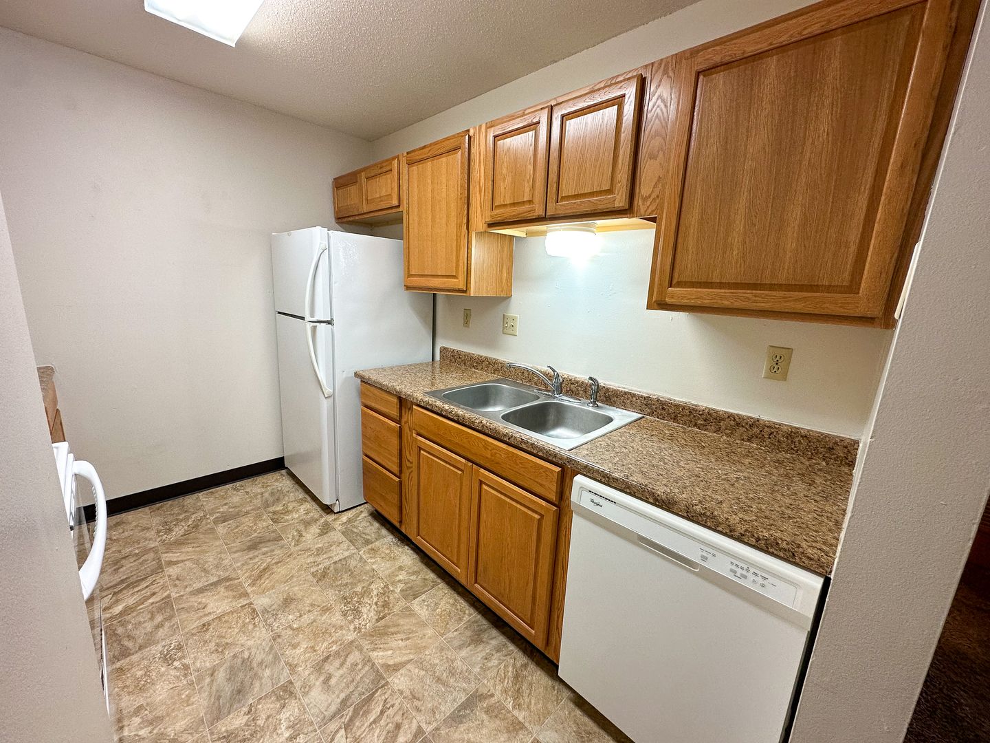 Ames Apartment: 247 Sheldon Ave