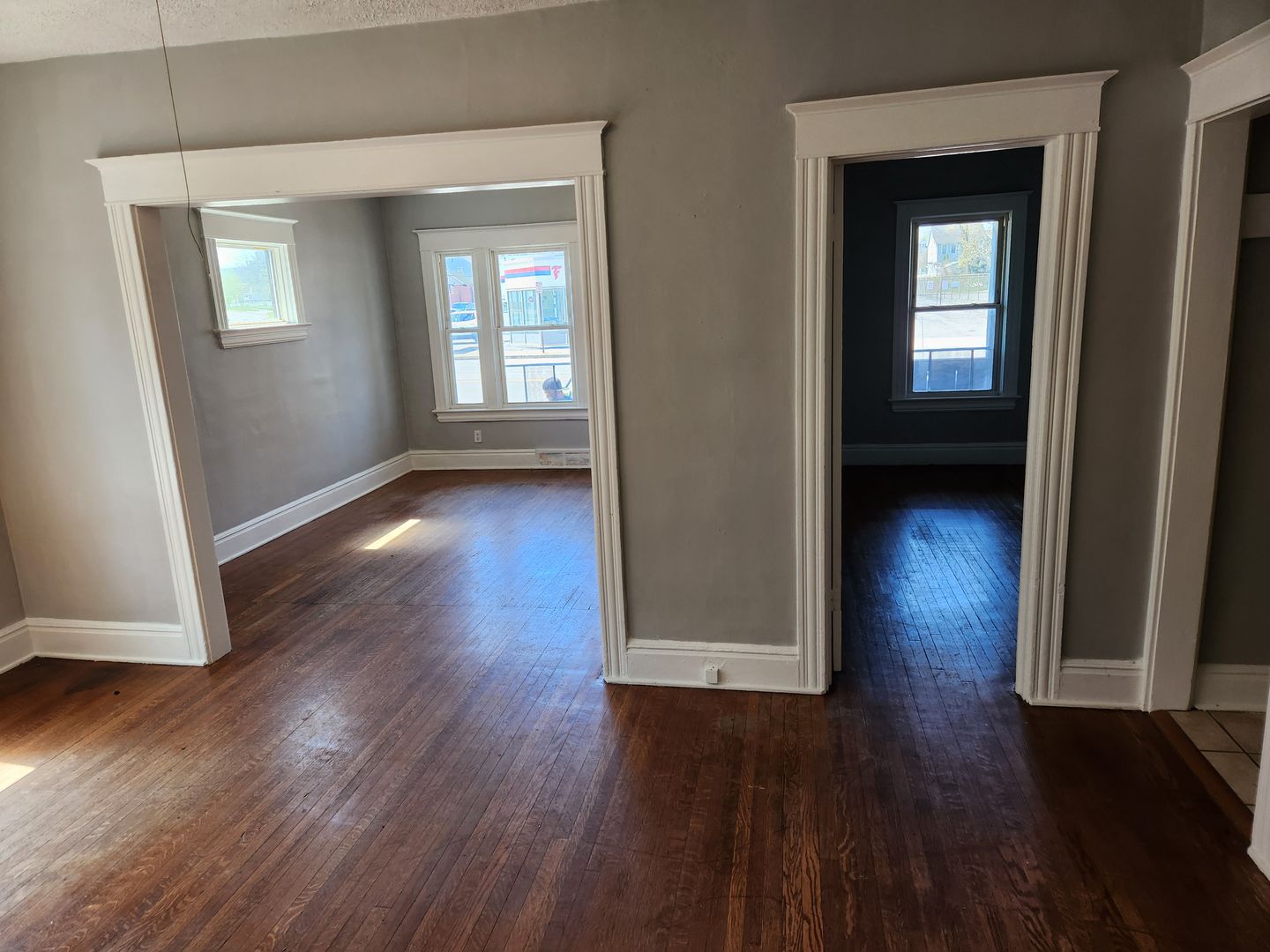 Rochester Apartment: 1896 - 1902 Dewey Avenue