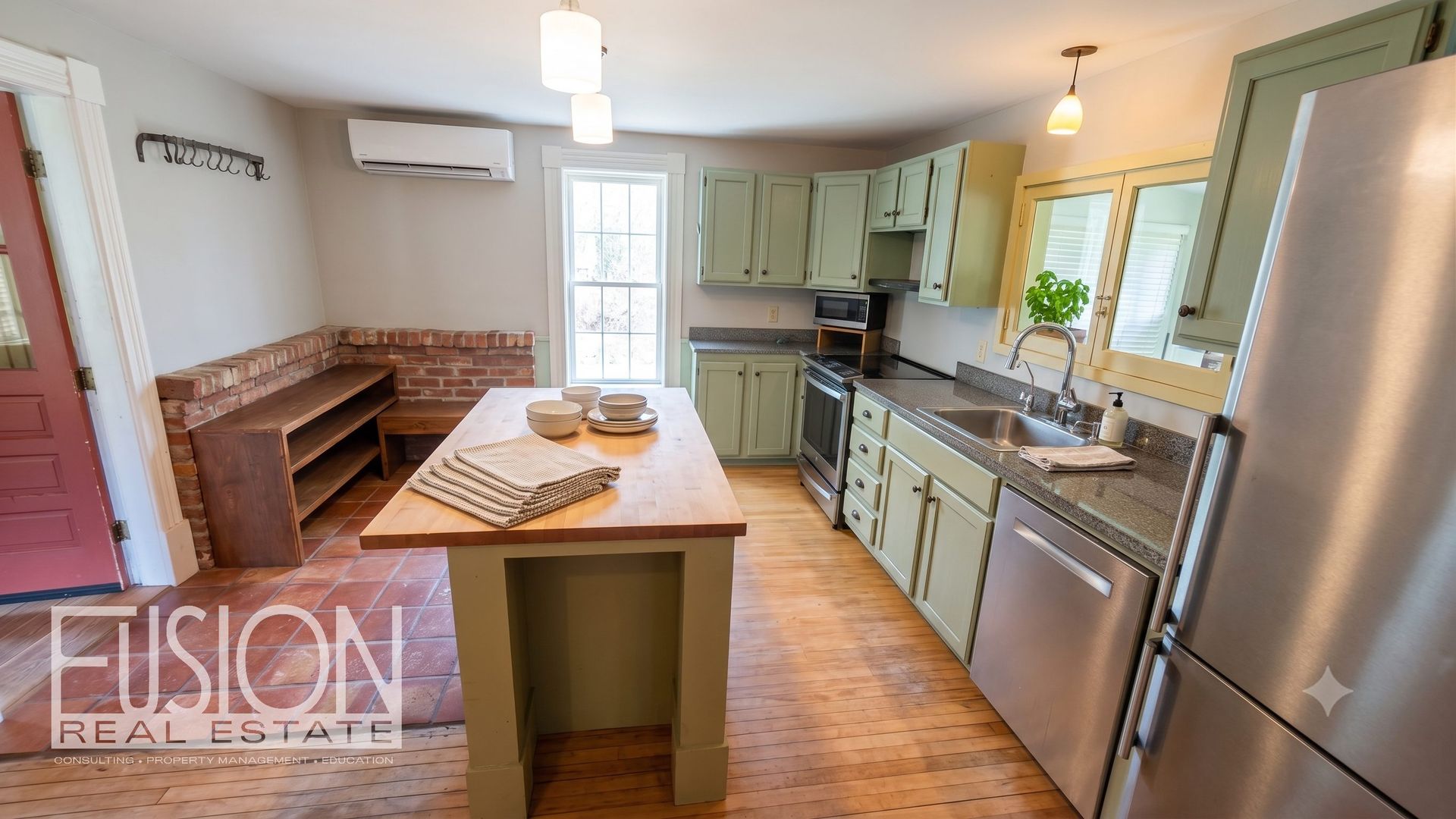 Shelburne House: 928 Mount Philo Road