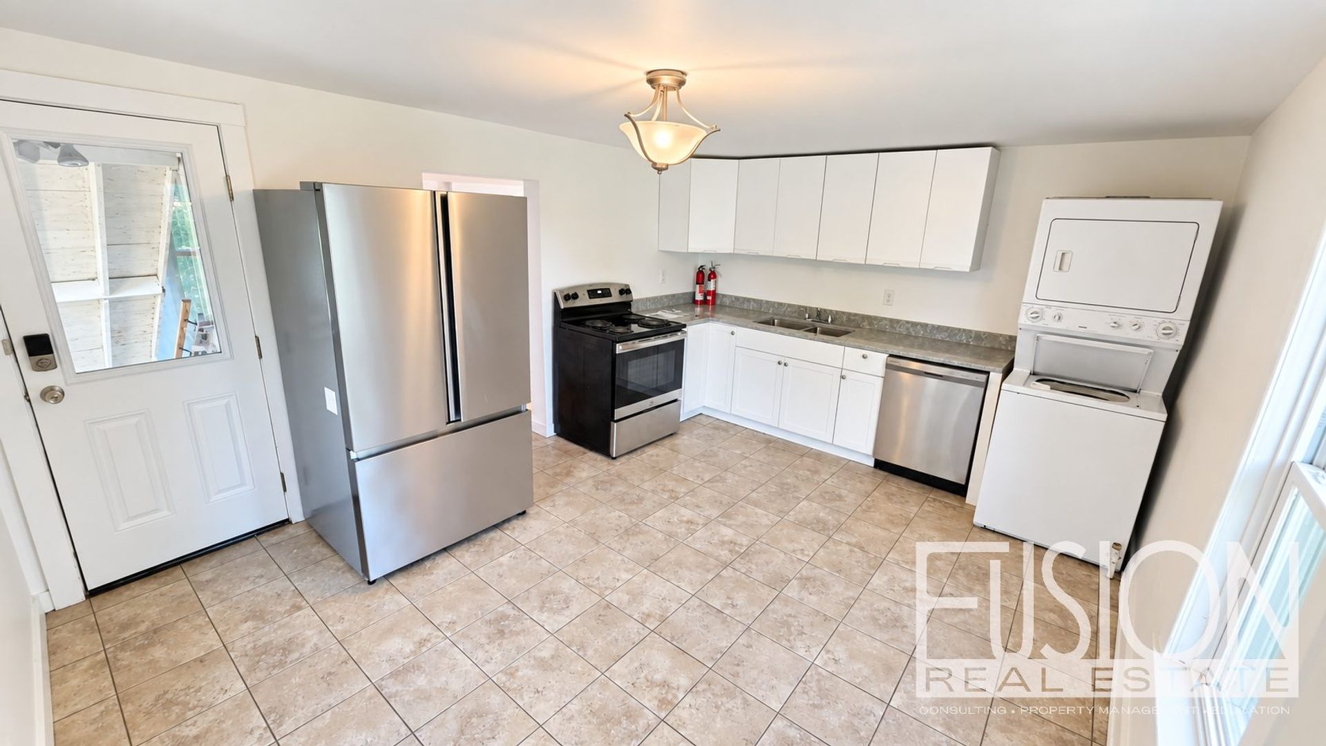 Burlington Apartment: 340 Manhattan Drive
