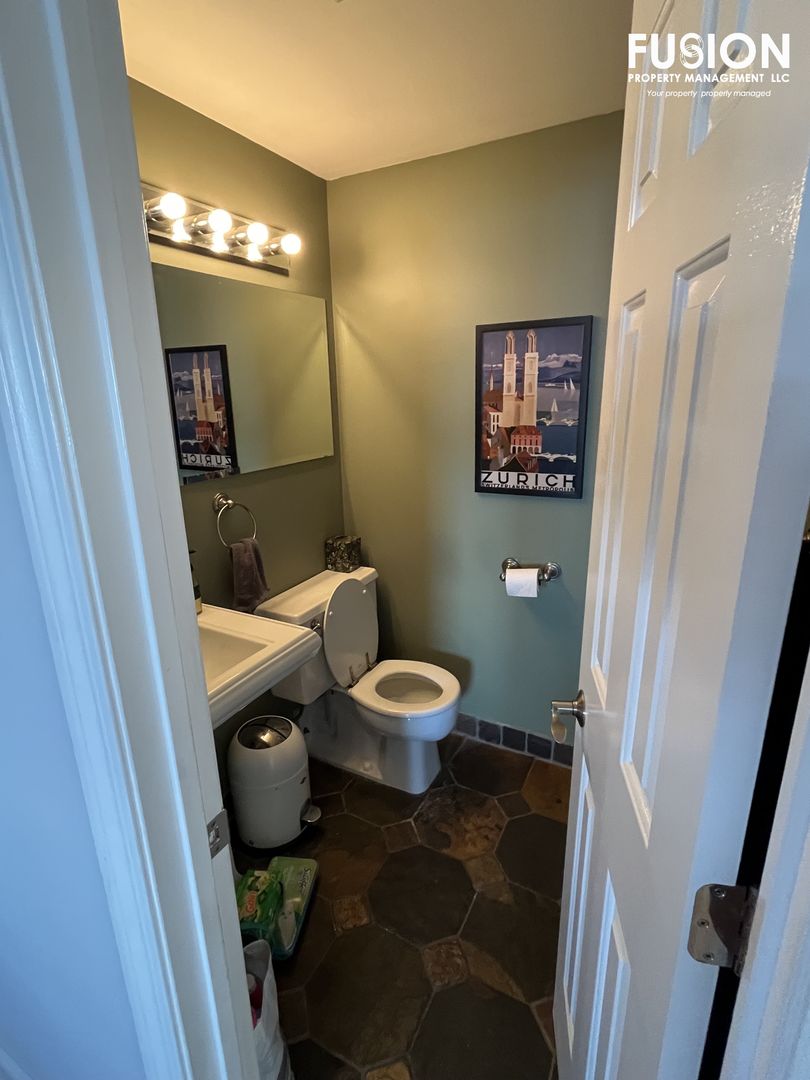 Burlington House: 131 Main Street - 405
