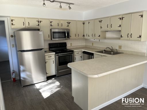 Warm & Inviting One-Level Condo in South Burlington - HALF OFF YOUR FIRST MONTH!