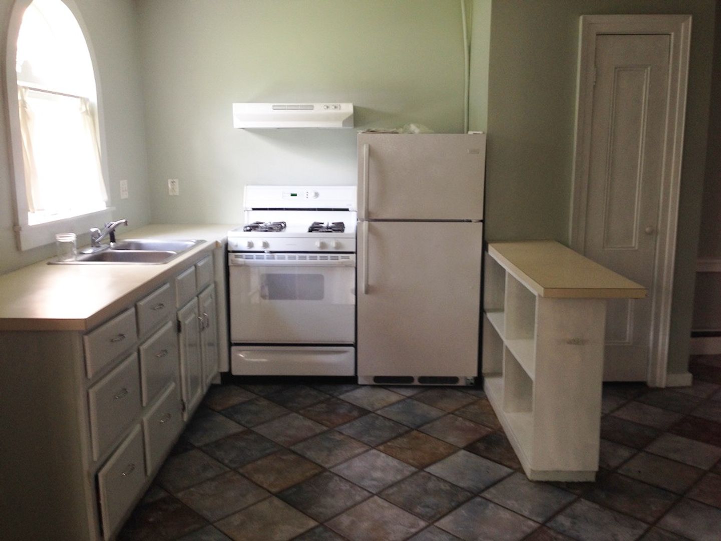 Burlington Apartment: 134 King Street