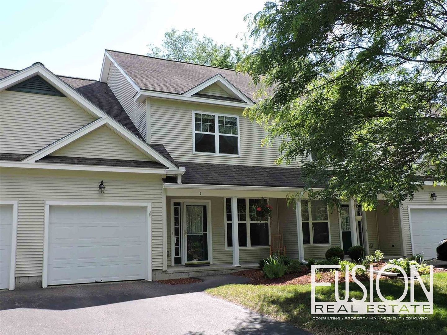 Essex Junction Townhome: 5 Marion Avenue