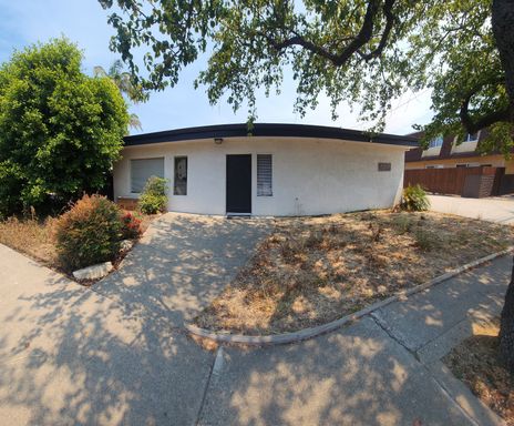 House near Poly campus off foothill Blvd – photo 1