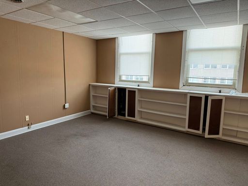 Premium Downtown Office Suite | 5 Offices, Conference Room, Break Room – photo 1