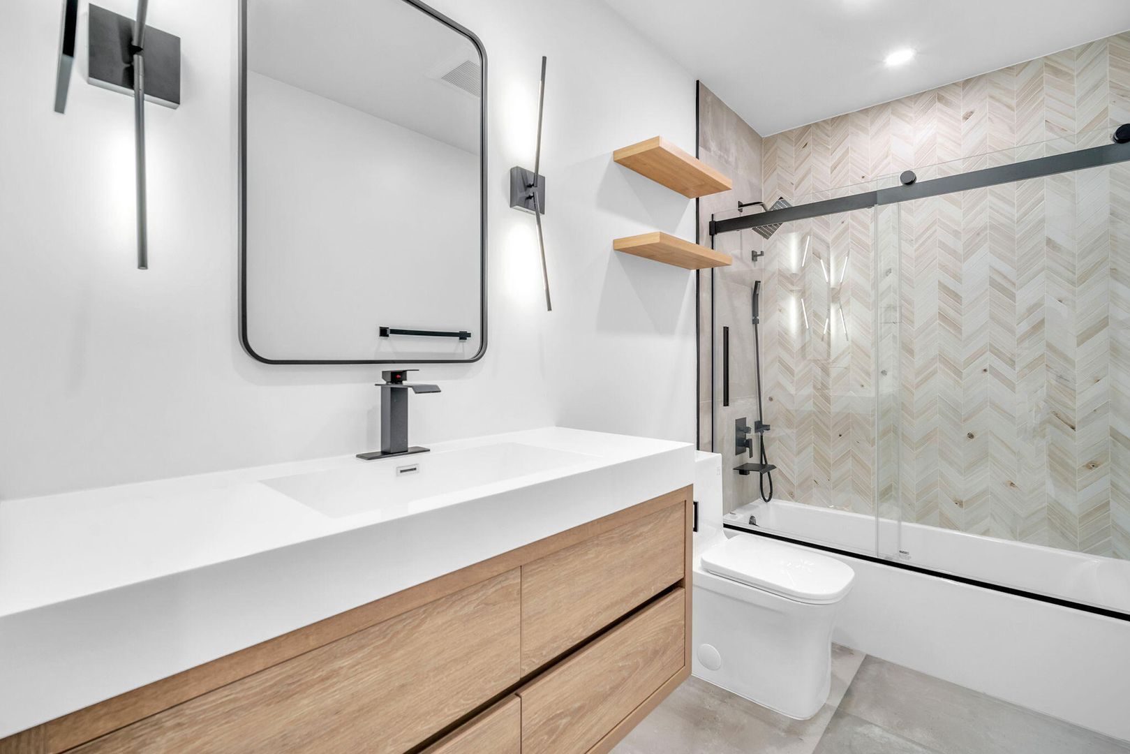 DANIA House: 2460 SW 58TH MNR