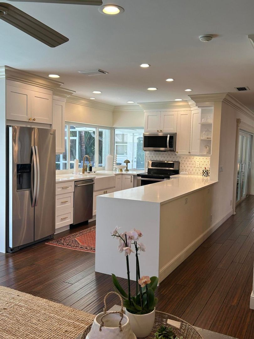 BOCA RATON House: 1080 WALNUT TER