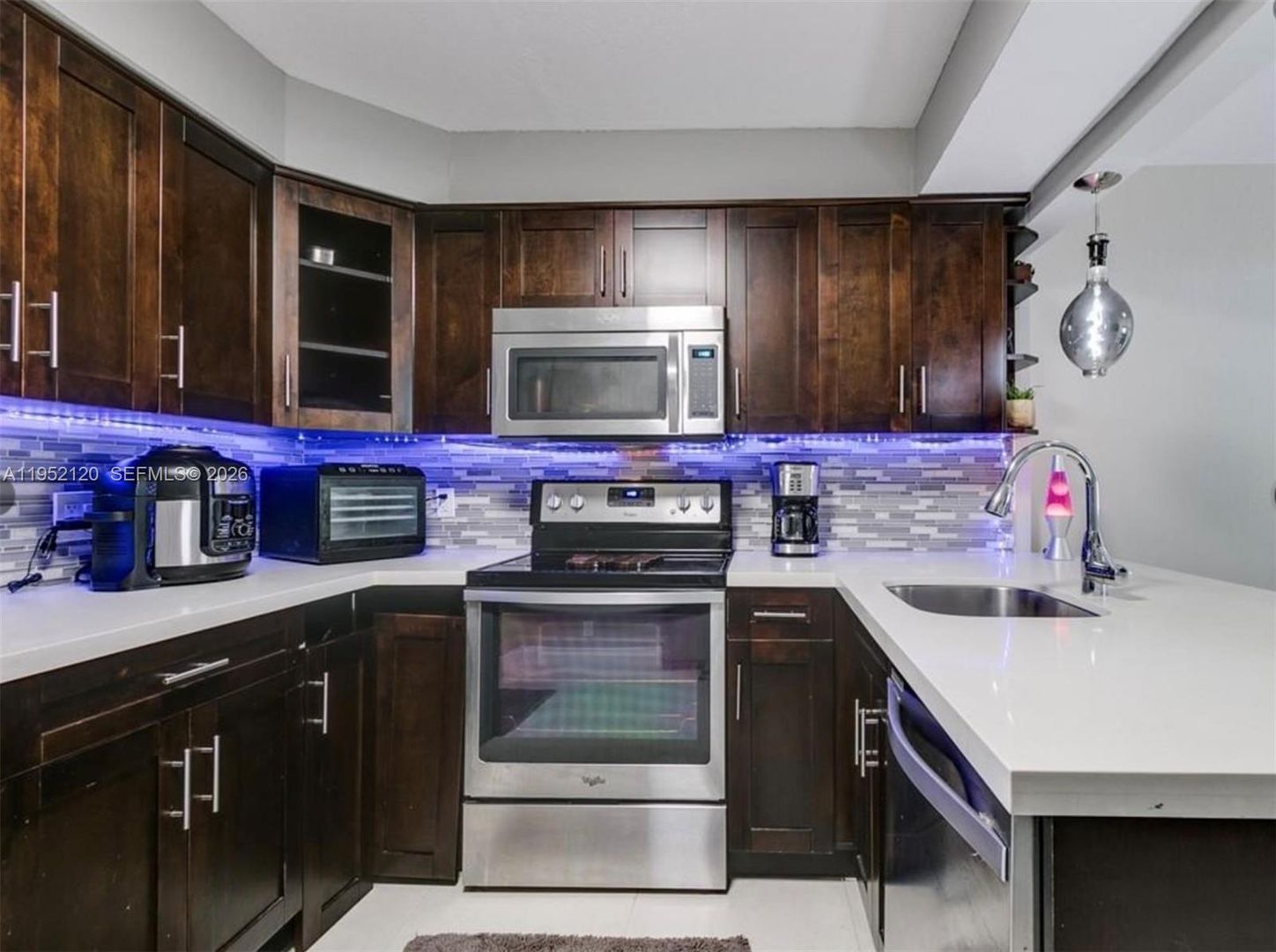 PLANTATION House: 227 WIMBLEDON LAKE DR #227