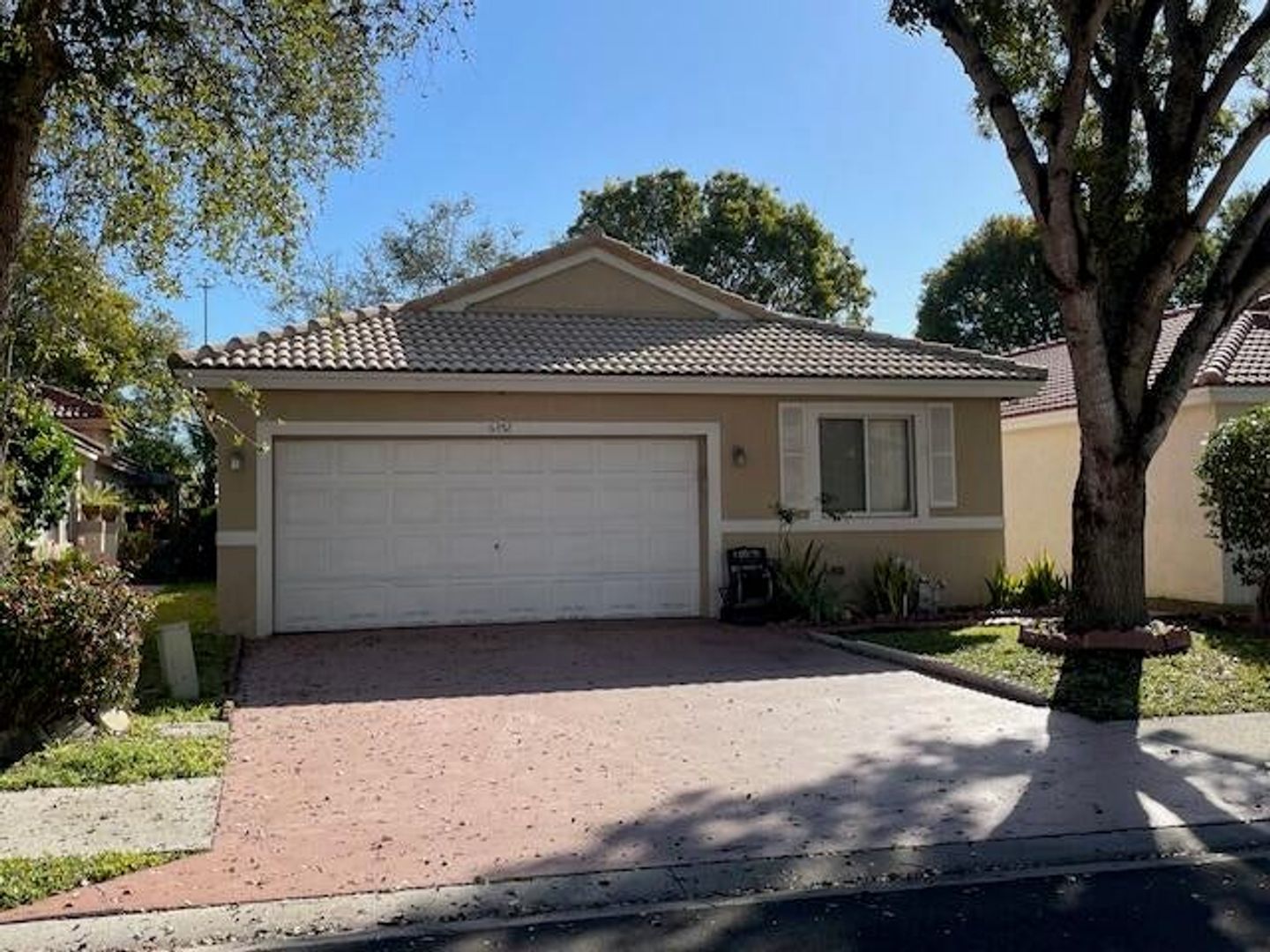 COCONUT CREEK House: 6352 NW 36TH AVE