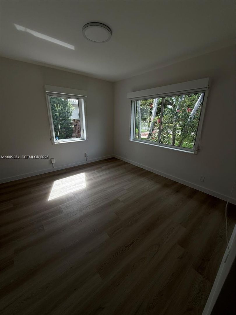 MIAMI SHORES House: 675 NE 93RD ST #675