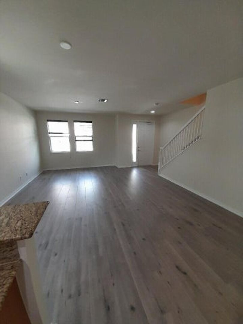 JUPTER House: 3242 S CAROLINE DR