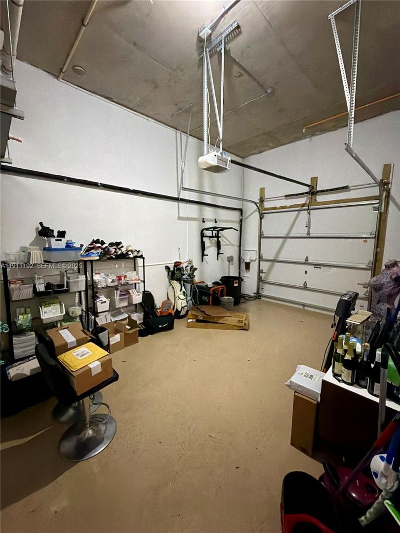 PLANTATION House: 913 NW 45TH TER #0