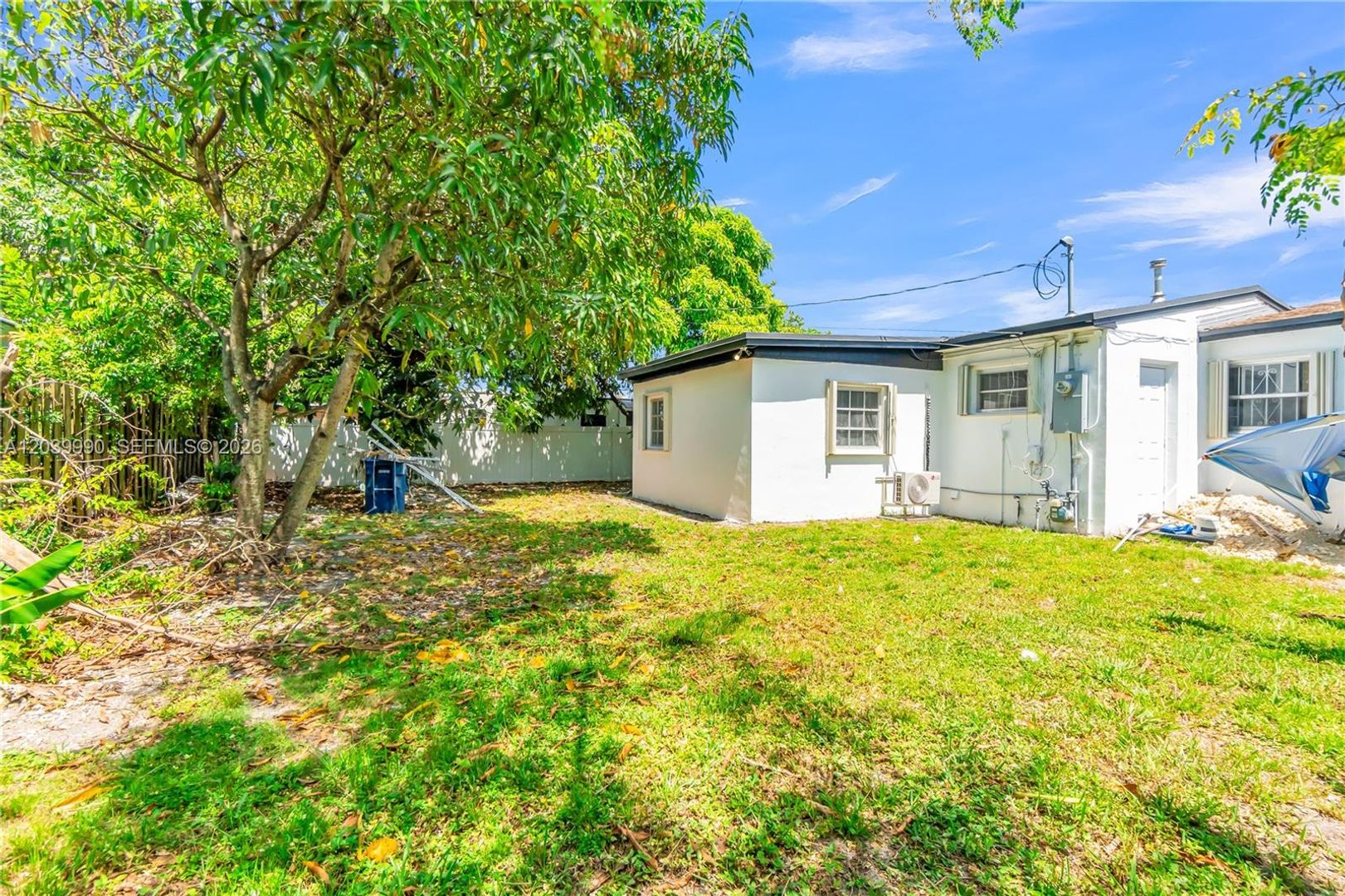 MIAMI GARDENS House: 1010 NW 196TH ST #0