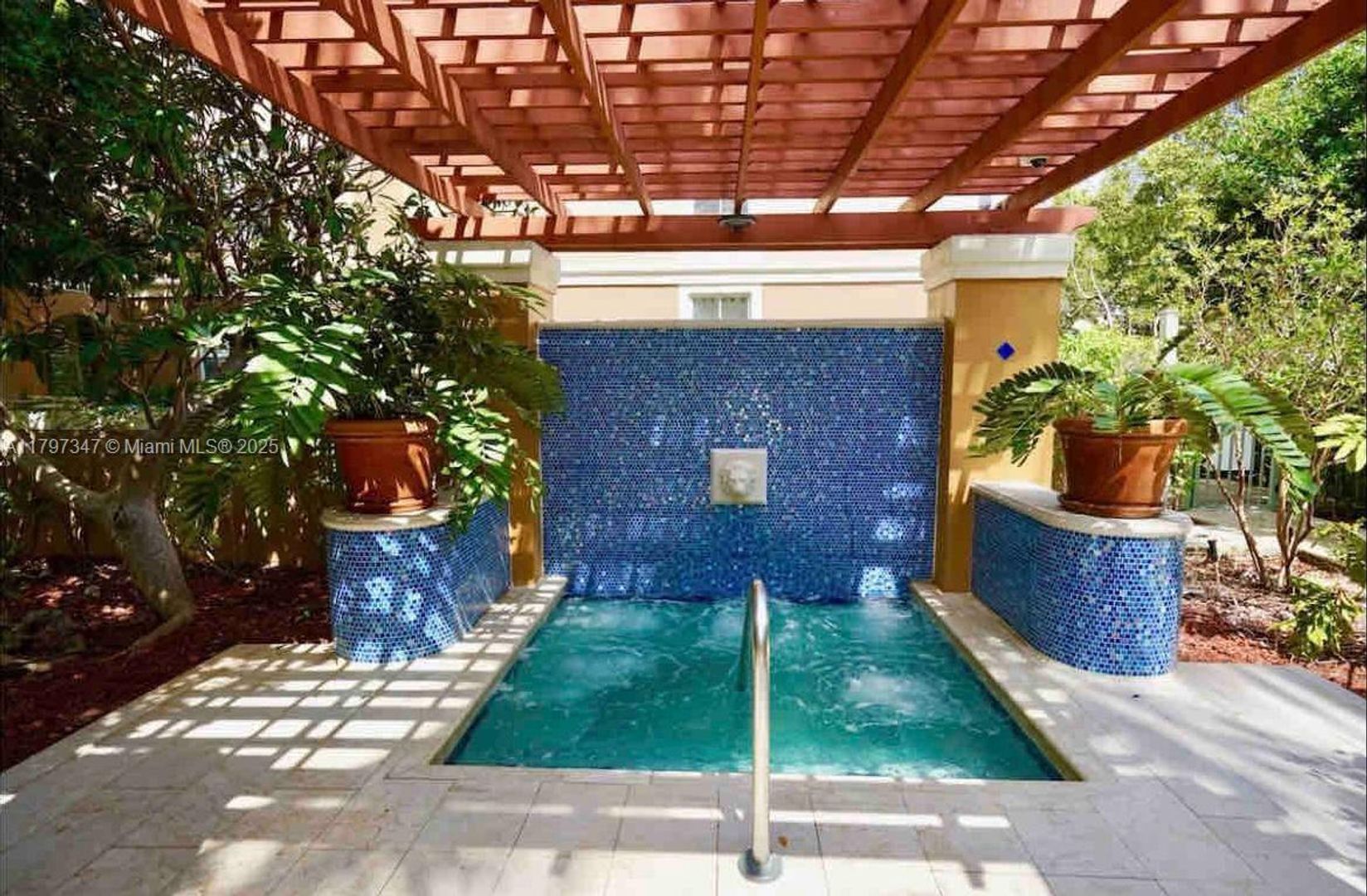 AVENTURA House: 19701 E COUNTRY CLUB DR # 5108