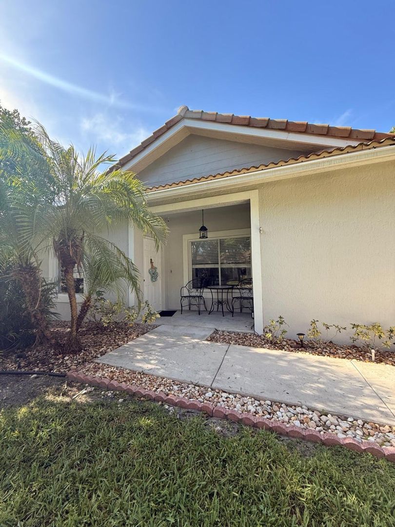 DEERFIELD BEACH House: 1310 SW 48TH TER #1310