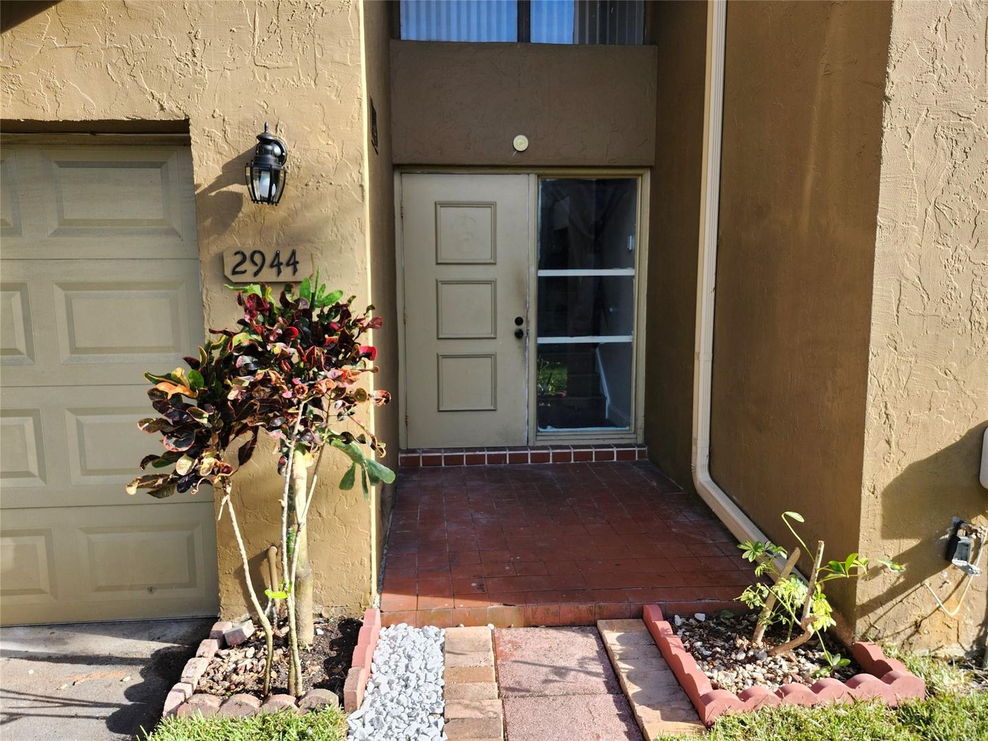 MIRAMAR House: 2944 E MISSIONWOOD LN #48-D