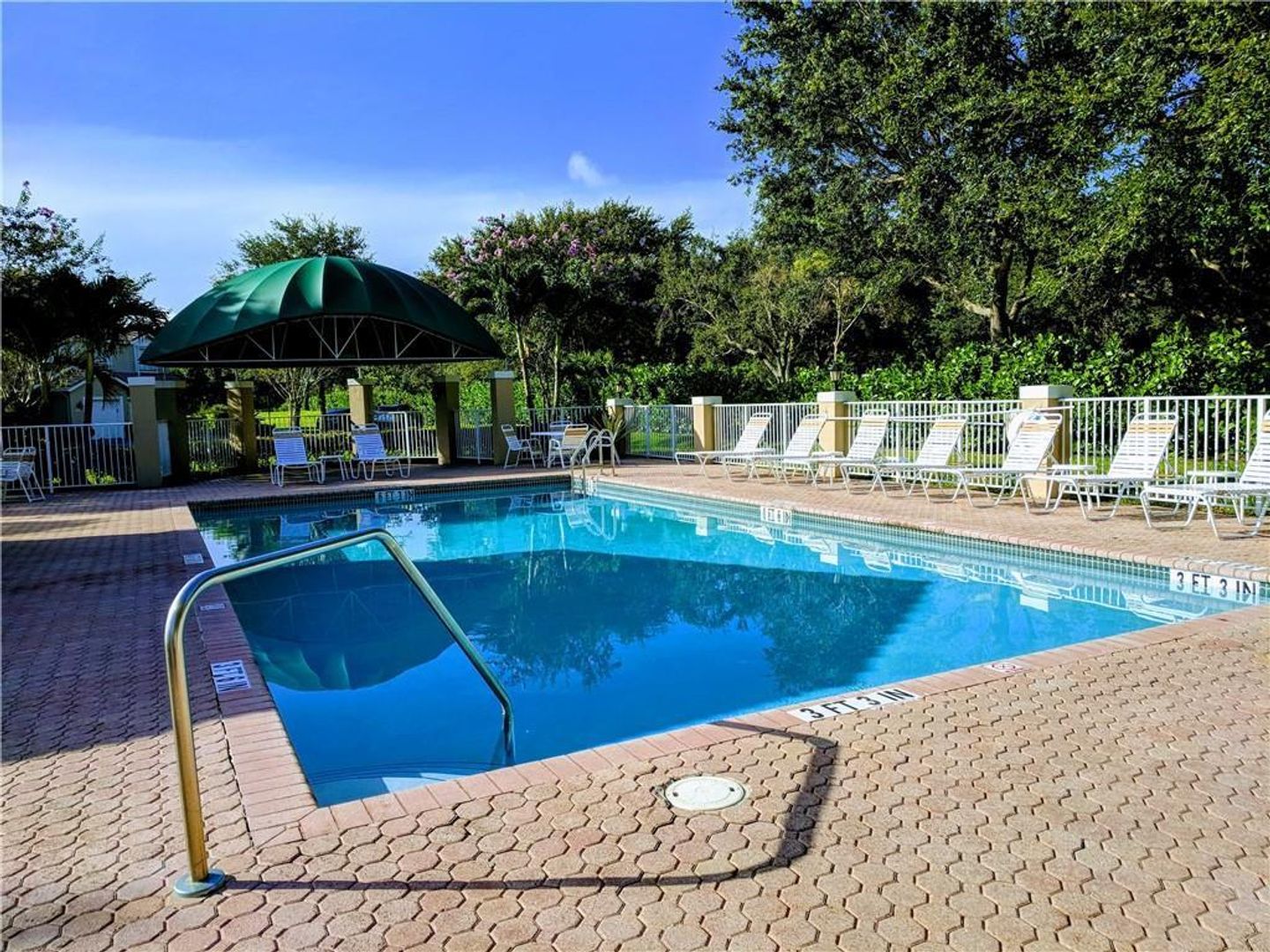 PARKLAND House: 7374 NW 61ST TER #7374