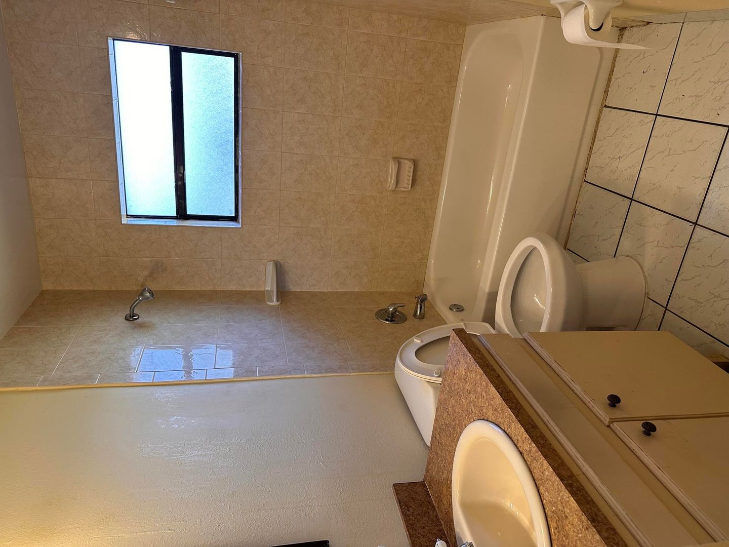 DANIA House: 50 NW 8TH AVE # 1-2