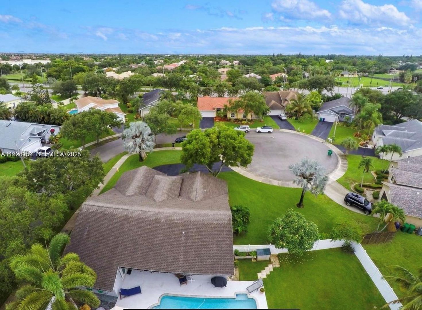 COOPER CITY House: 8965 SW 59TH CT